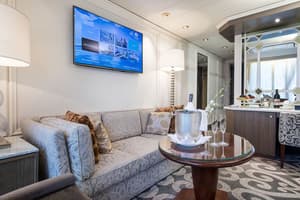 Crystal Cruises - Crystal Serenity - Accommodation - Penthouse with Verandah.jpg